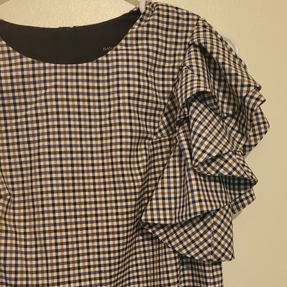 Size 2 banana republic dress, never worn
